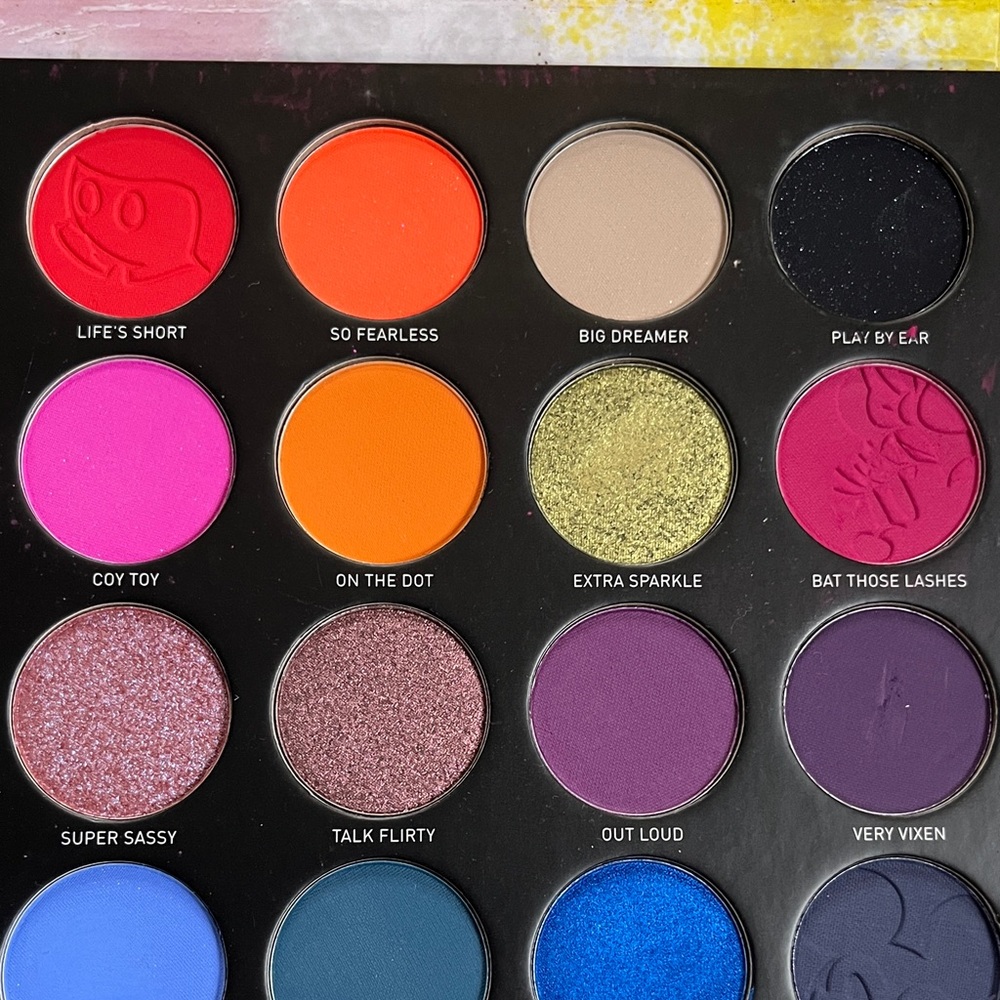 Disney Eyeshadow Palette matte and shimmer Truth Be Bold - Picture 4 of 16